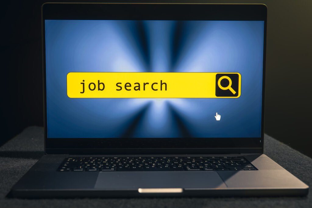 البحث عن عمل عبر افضل المواقع لايجاد العمل